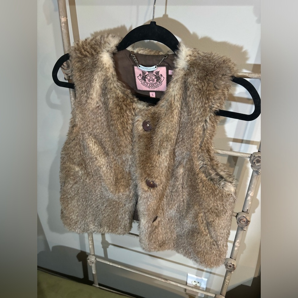 Juicy Couture faux fur tan brown sheep skin vest size small